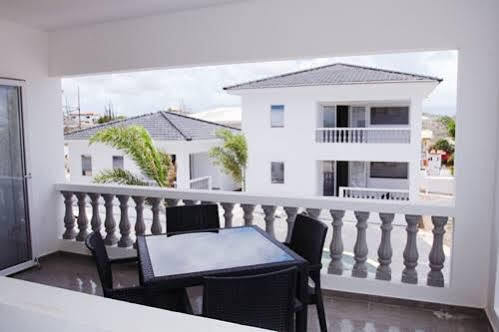 Palm Crest Apartment Jan Thiel Exterior photo